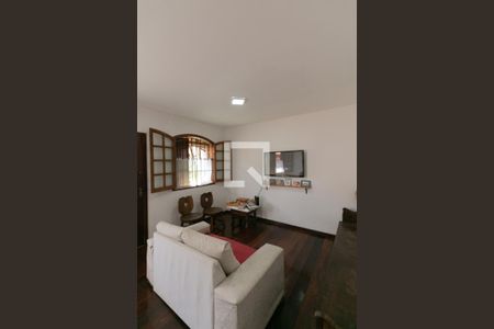 Sala de casa de condomínio à venda com 3 quartos, 180m² em Paquetá, Belo Horizonte