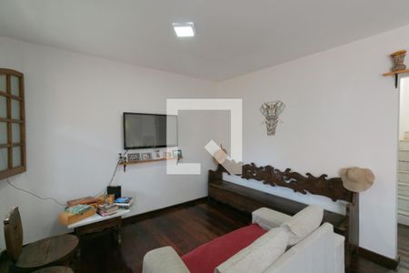 Sala de casa de condomínio à venda com 3 quartos, 180m² em Paquetá, Belo Horizonte