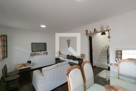 Sala de casa de condomínio à venda com 3 quartos, 180m² em Paquetá, Belo Horizonte