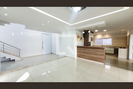 Sala de casa de condomínio à venda com 4 quartos, 360m² em , Campinas