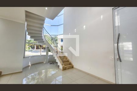 Sala de casa de condomínio à venda com 4 quartos, 360m² em , Campinas