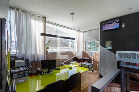 Escritório de casa à venda com 4 quartos, 138m² em Santa Terezinha, Belo Horizonte