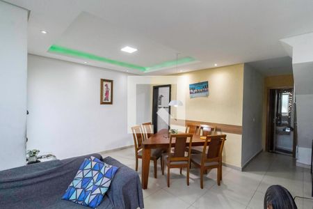 Sala de casa à venda com 4 quartos, 138m² em Santa Terezinha, Belo Horizonte