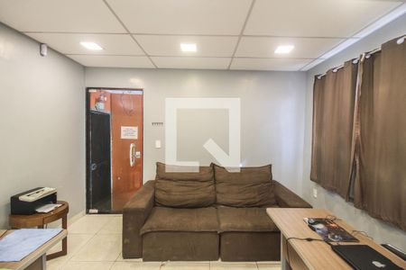 Sala/Quarto de apartamento para alugar com 1 quarto, 35m² em Centro, Nilópolis