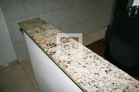 Sala de casa de condomínio para alugar com 1 quarto, 52m² em Maracanã, Praia Grande