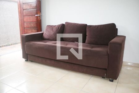 Sala de casa de condomínio para alugar com 1 quarto, 52m² em Maracanã, Praia Grande