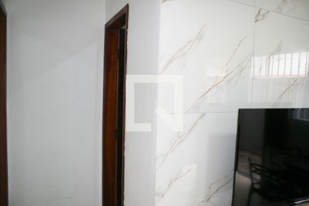 Sala de casa de condomínio para alugar com 1 quarto, 52m² em Maracanã, Praia Grande