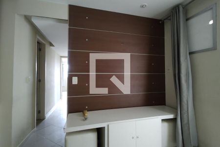 Sala de apartamento à venda com 3 quartos, 70m² em Tanque, Rio de Janeiro