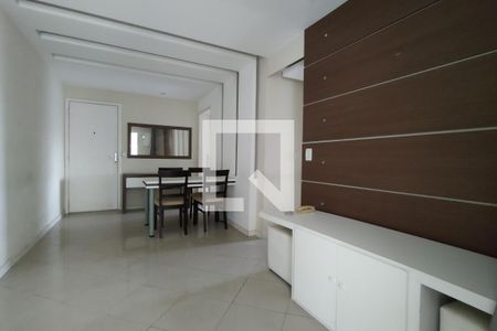 Sala de apartamento à venda com 3 quartos, 70m² em Tanque, Rio de Janeiro