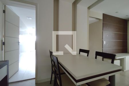 Sala de apartamento à venda com 3 quartos, 70m² em Tanque, Rio de Janeiro