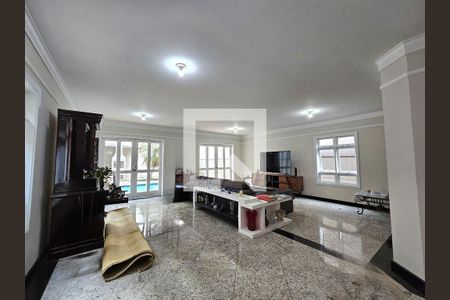 Casa à venda com 4 quartos, 418m² em Jardim Leonor Mendes de Barros, São Paulo