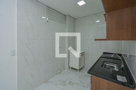 Cozinha e Área de Serviço de apartamento para alugar com 1 quarto, 26m² em Jardim Sabara, São Paulo