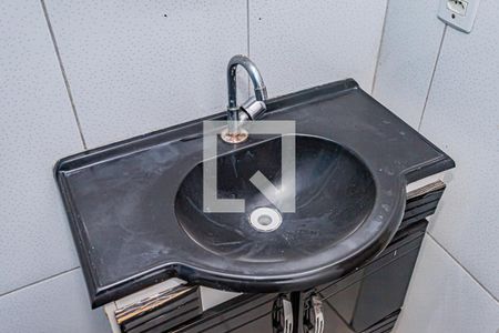 Banheiro de apartamento para alugar com 1 quarto, 49m² em Vila Yara, São Paulo