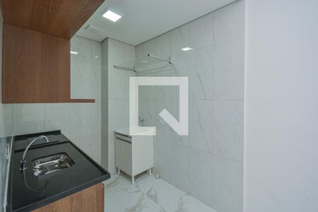 Cozinha de apartamento para alugar com 1 quarto, 29m² em Jardim Sabara, São Paulo
