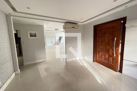 Sala de casa para alugar com 2 quartos, 100m² em Vila Leopoldina, Duque de Caxias
