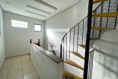 Corredor de casa para alugar com 2 quartos, 100m² em Vila Leopoldina, Duque de Caxias