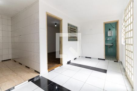Sala de casa para alugar com 1 quarto, 60m² em Vila Liviero, São Paulo