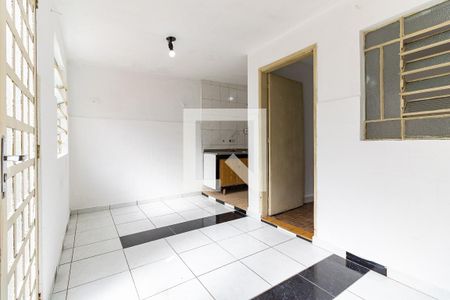 Sala de casa para alugar com 1 quarto, 60m² em Vila Liviero, São Paulo