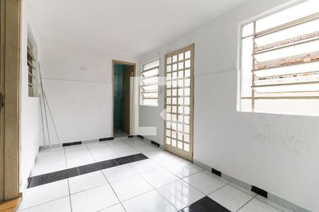 Sala de casa para alugar com 1 quarto, 60m² em Vila Liviero, São Paulo