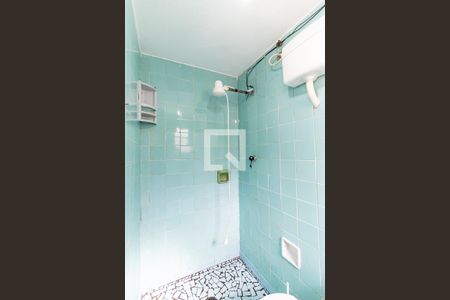 Banheiro de casa para alugar com 1 quarto, 60m² em Vila Liviero, São Paulo