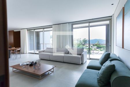 Sala de TV de casa de condomínio à venda com 4 quartos, 548m² em Jardim Serrano, Nova Lima