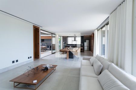 Sala de casa de condomínio à venda com 4 quartos, 548m² em Jardim Serrano, Nova Lima