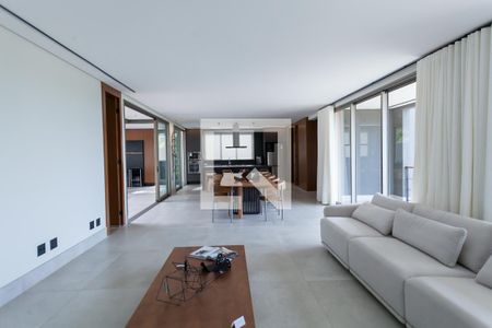 Sala de casa de condomínio à venda com 4 quartos, 548m² em Jardim Serrano, Nova Lima