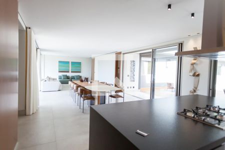 Sala de casa de condomínio à venda com 4 quartos, 548m² em Jardim Serrano, Nova Lima