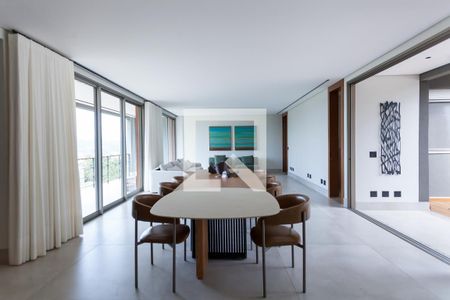 Sala de casa de condomínio à venda com 4 quartos, 548m² em Jardim Serrano, Nova Lima