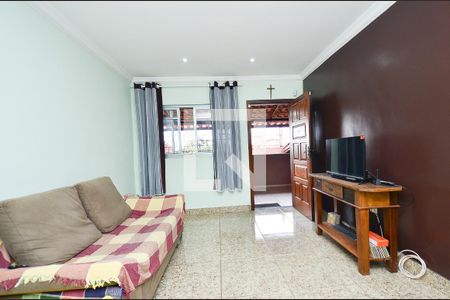 Sala de casa à venda com 2 quartos, 218m² em Serra, Belo Horizonte