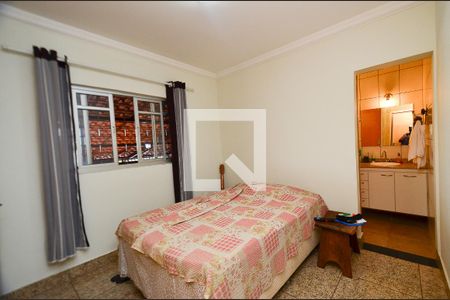 Suite de casa à venda com 2 quartos, 218m² em Serra, Belo Horizonte