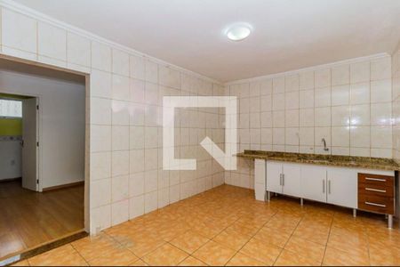 Casa à venda com 6 quartos, 250m² em Jardim Regis, São Paulo