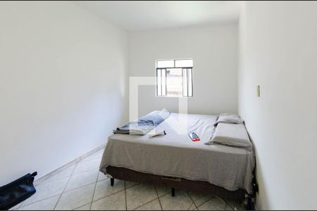 Quarto 2 de casa à venda com 3 quartos, 430m² em Carlos Prates, Belo Horizonte