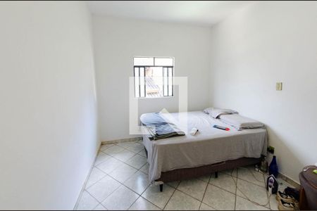 Quarto 2 de casa à venda com 3 quartos, 430m² em Carlos Prates, Belo Horizonte