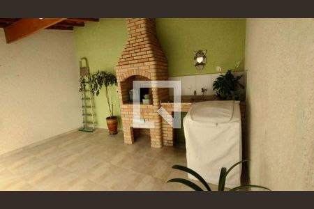 Casa para alugar com 2 quartos, 320m² em Vila Mazzei, São Paulo