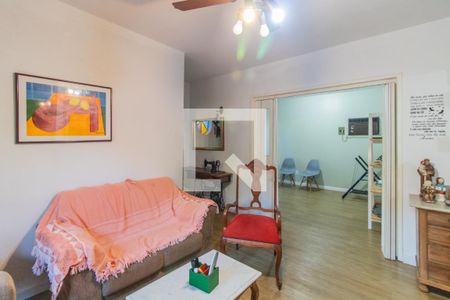 Sala de casa à venda com 5 quartos, 129m² em Teresópolis, Porto Alegre