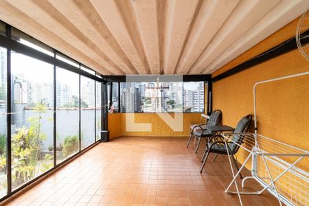 Varanda de casa à venda com 5 quartos, 340m² em Vila Anglo Brasileira, São Paulo