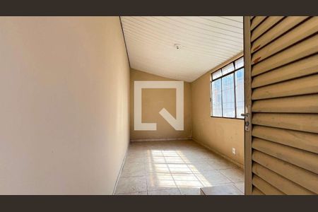 Casa à venda com 5 quartos, 185m² em Santo Antônio, Belo Horizonte