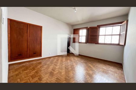 Casa à venda com 5 quartos, 185m² em Santo Antônio, Belo Horizonte