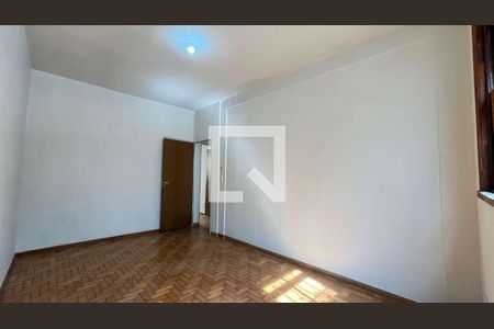 Casa à venda com 5 quartos, 185m² em Santo Antônio, Belo Horizonte