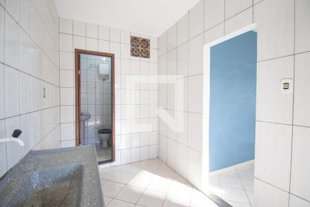 Cozinha de casa para alugar com 1 quarto, 43m² em Colubandê, São Gonçalo