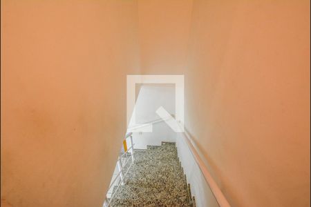 Escada de casa para alugar com 2 quartos, 113m² em Vila Assunção, Santo André