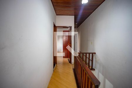 Corredor de casa à venda com 3 quartos, 198m² em Jardim Remanso, Diadema