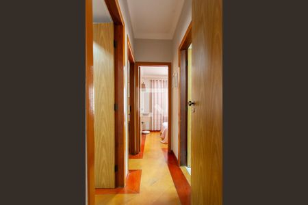 Corredor de apartamento à venda com 3 quartos, 107m² em Santa Amelia, Belo Horizonte