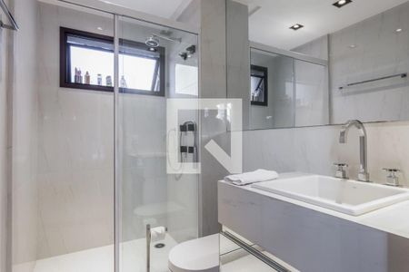 Banheiro da Suíte 1 de apartamento à venda com 2 quartos, 170m² em Jardim Paulistano, São Paulo