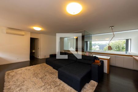 Sala de TV de casa de condomínio para alugar com 3 quartos, 280m² em Jardim Paulista, Barueri