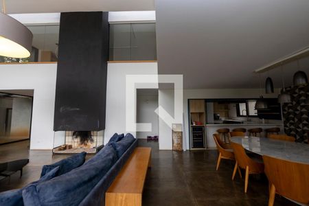 sala de casa de condomínio para alugar com 3 quartos, 280m² em Jardim Paulista, Barueri