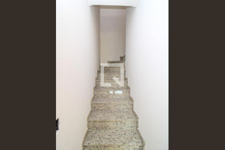 Sala - Escada de casa à venda com 3 quartos, 111m² em Vila Sabrina, São Paulo