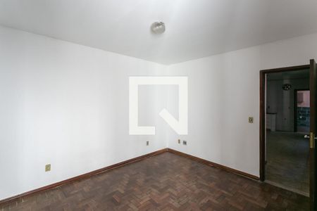 Casa à venda com 8 quartos, 180m² em Lagoinha, Belo Horizonte