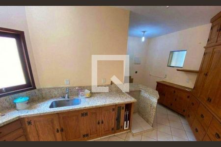 Casa à venda com 4 quartos, 217m² em Parque das Universidades, Campinas